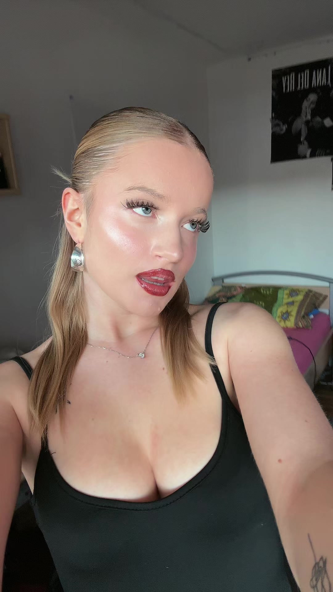 @yourfemcrush