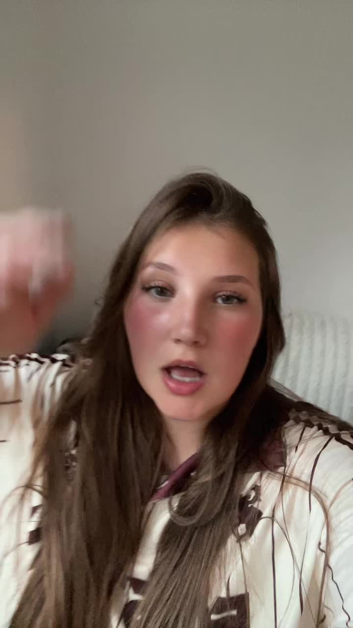 @Emeline_olv