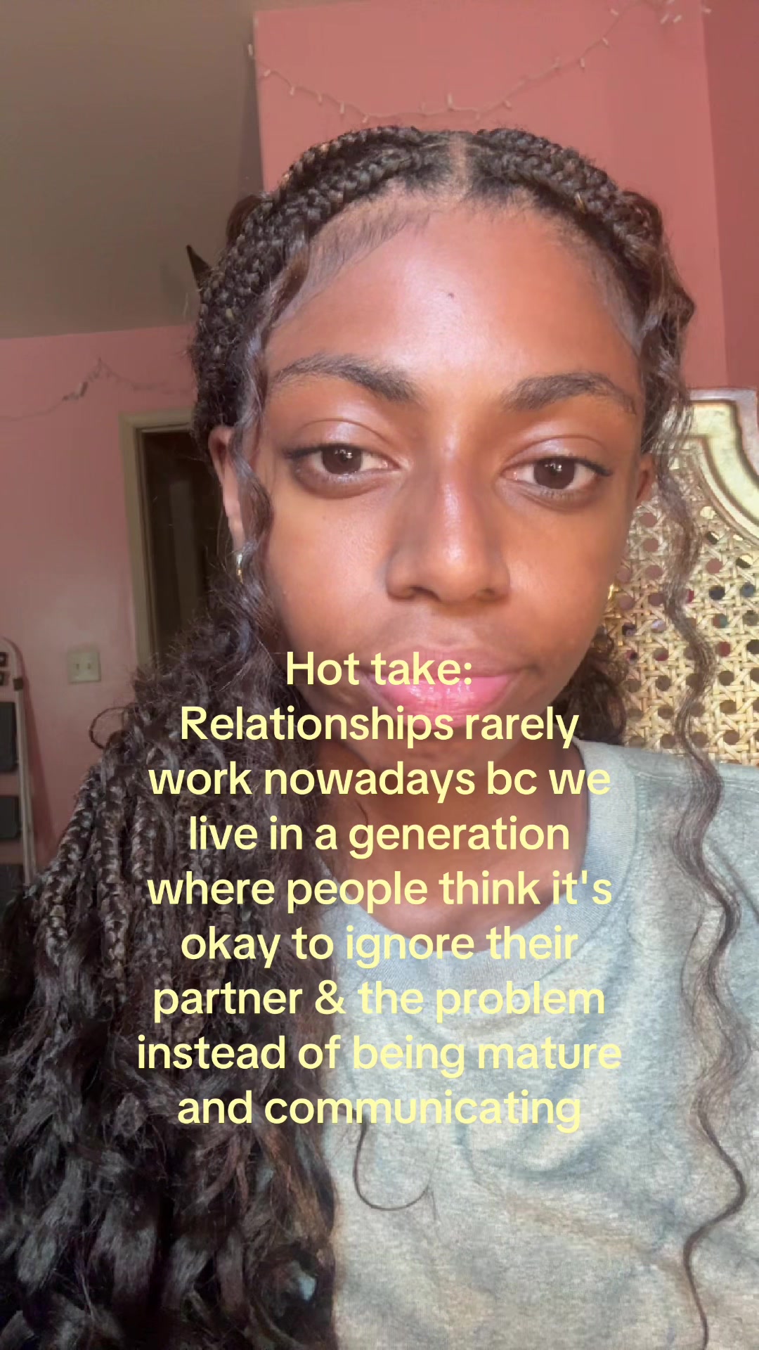 @shaniya ᥫ᭡.