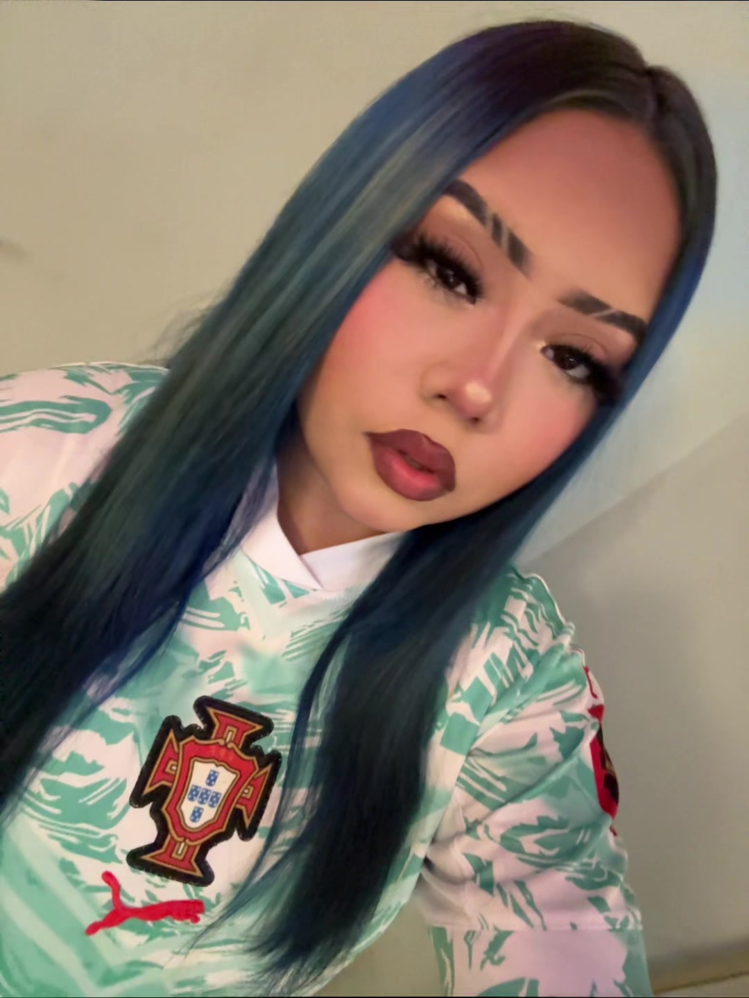 @️ ️