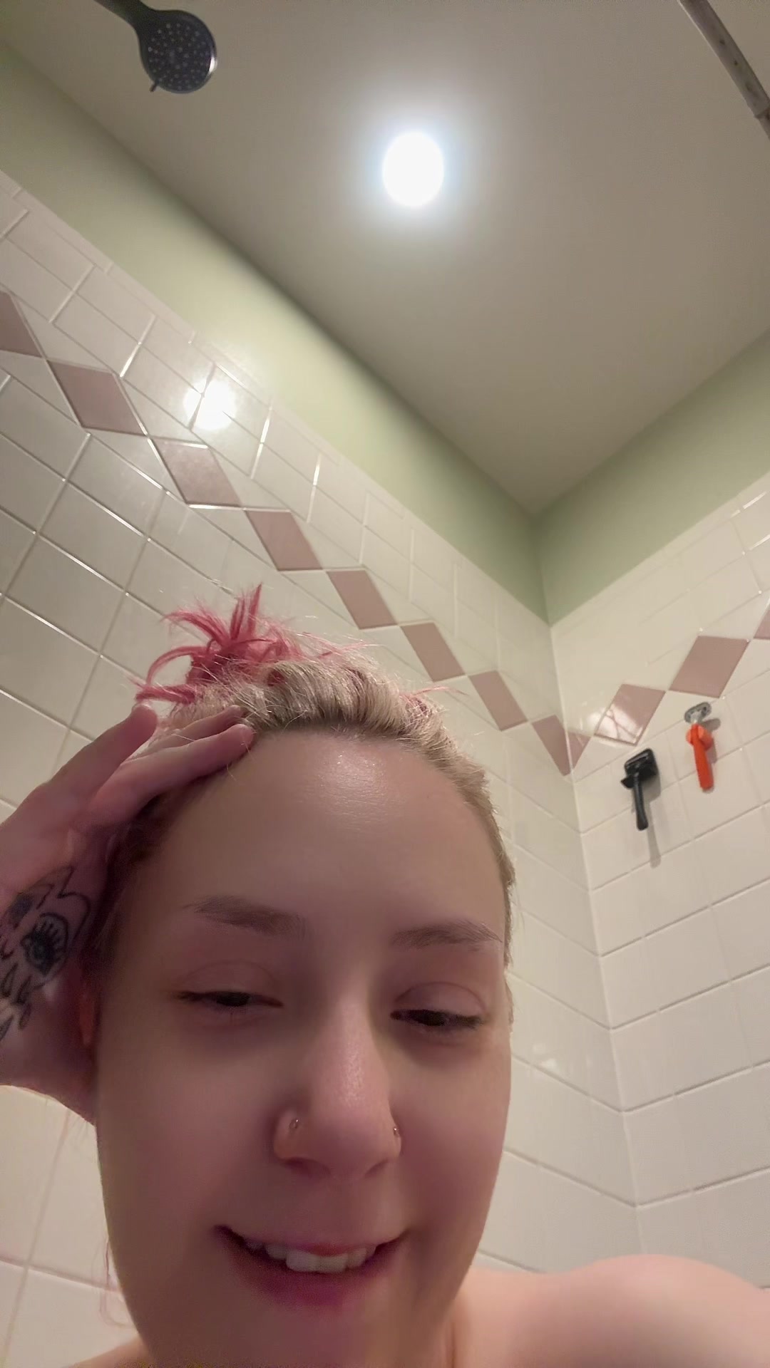 @violettemars