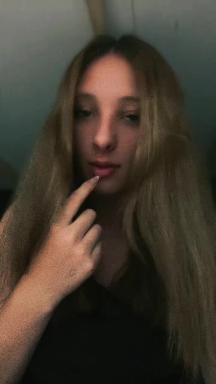 @Ella