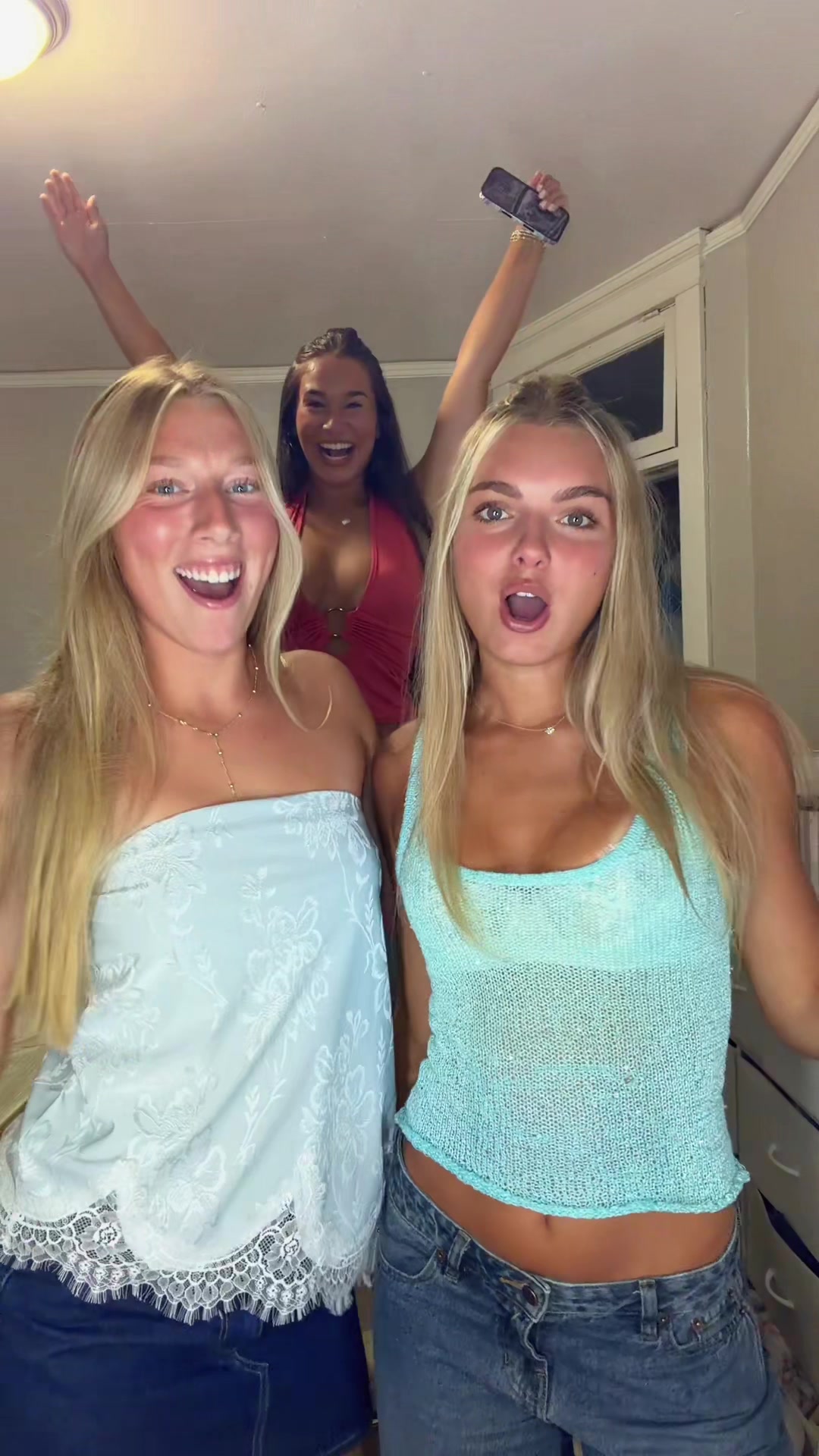 @Eva