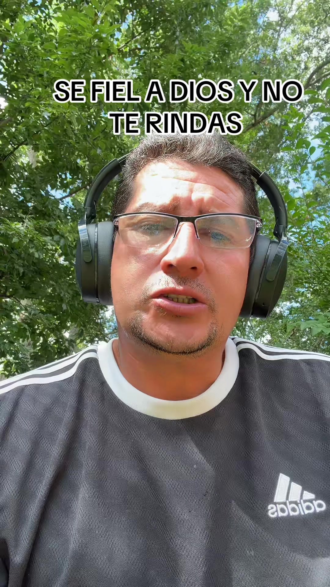 @Adelsomusicacristiana
