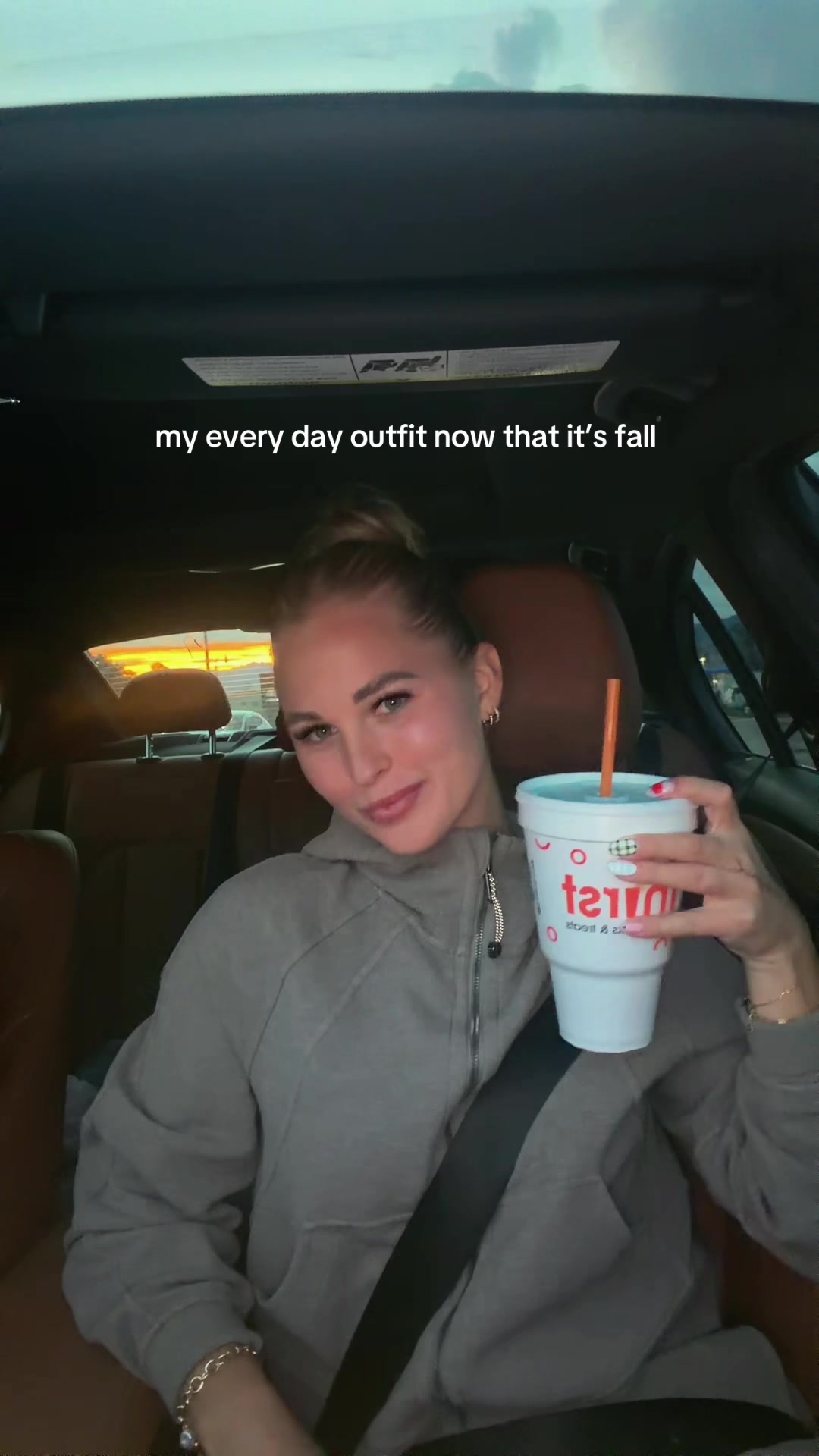 @emiliemecham