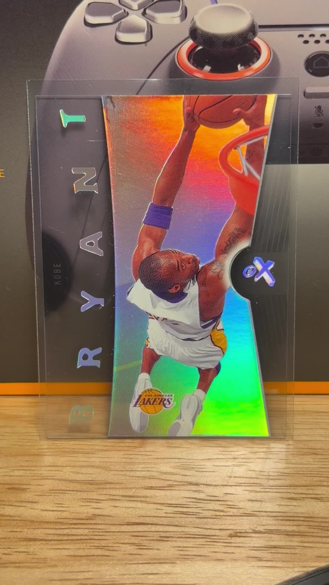 @iconic/cards