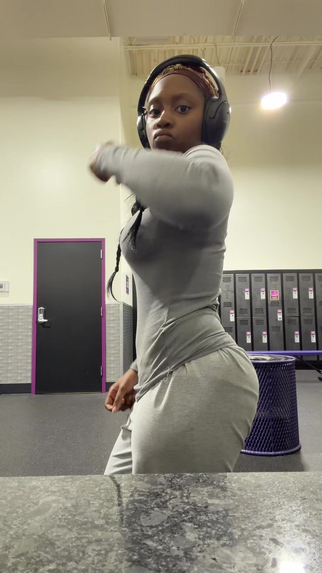 @yayem2dec0y