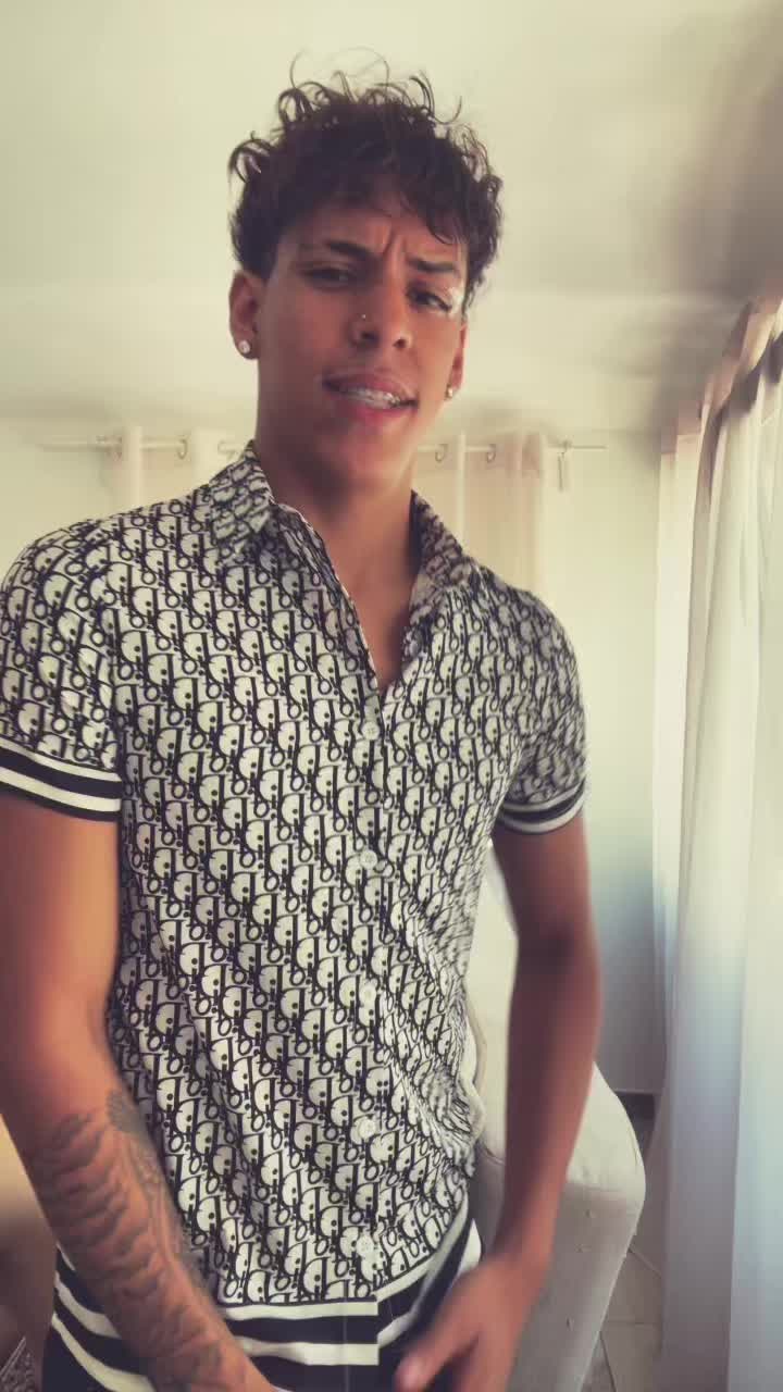 @Crh1_