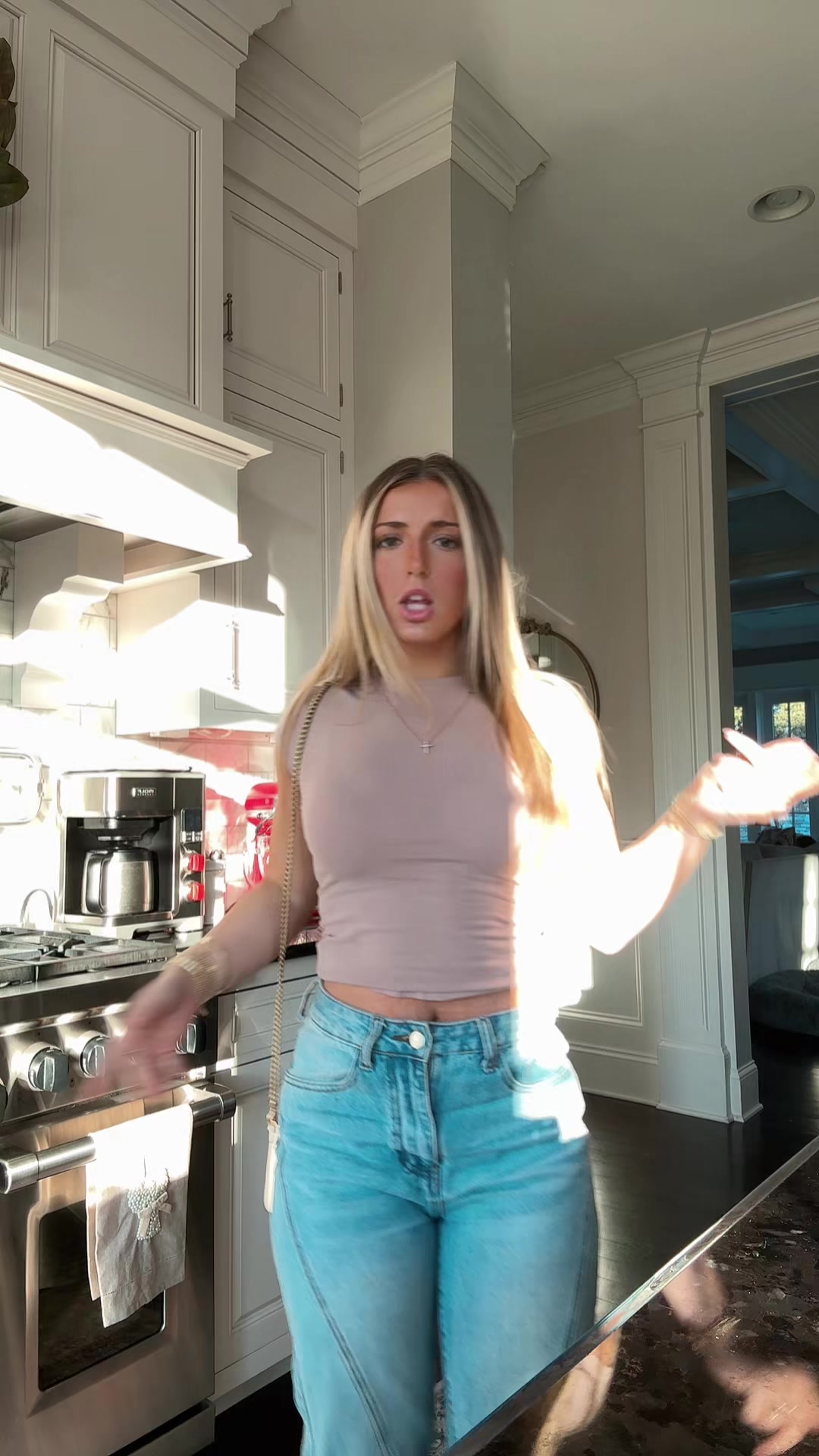 @ella_roberts_