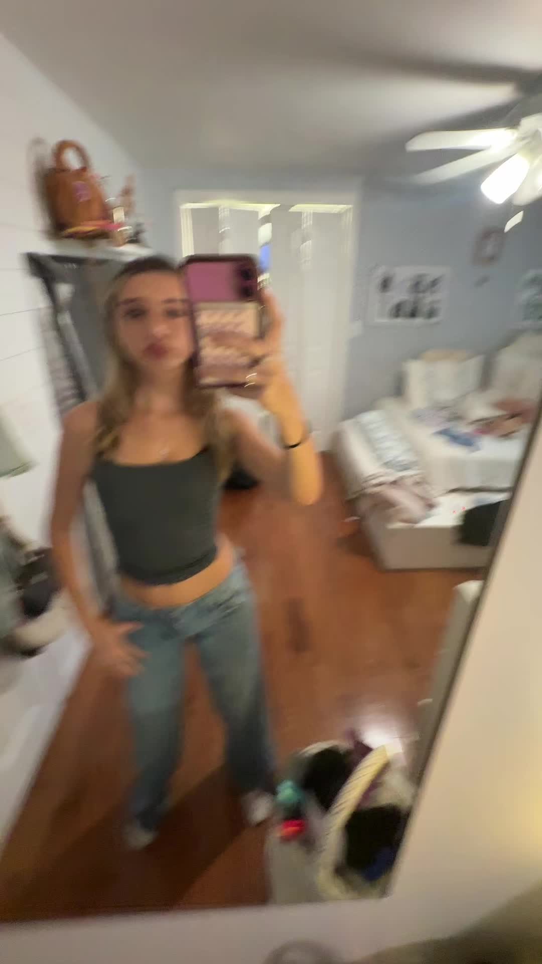 @livy 𖣂