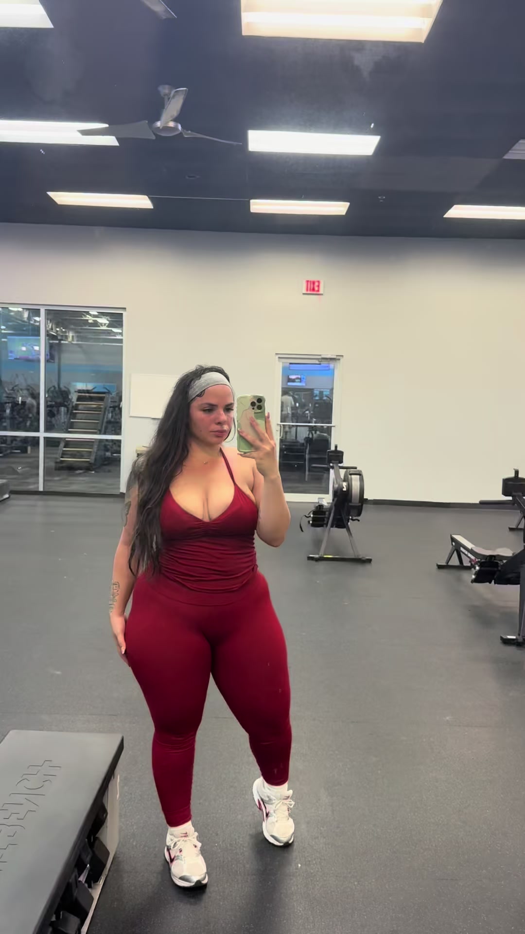 @thereal.vee.marie