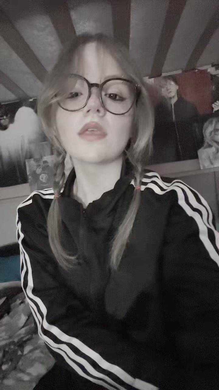 @archiqqeq