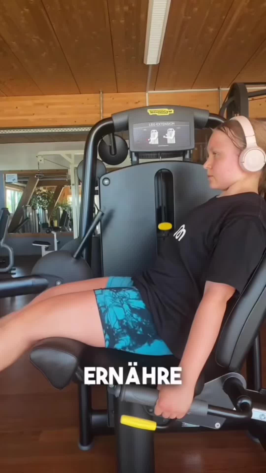 @Sophie  aka Tschimrat