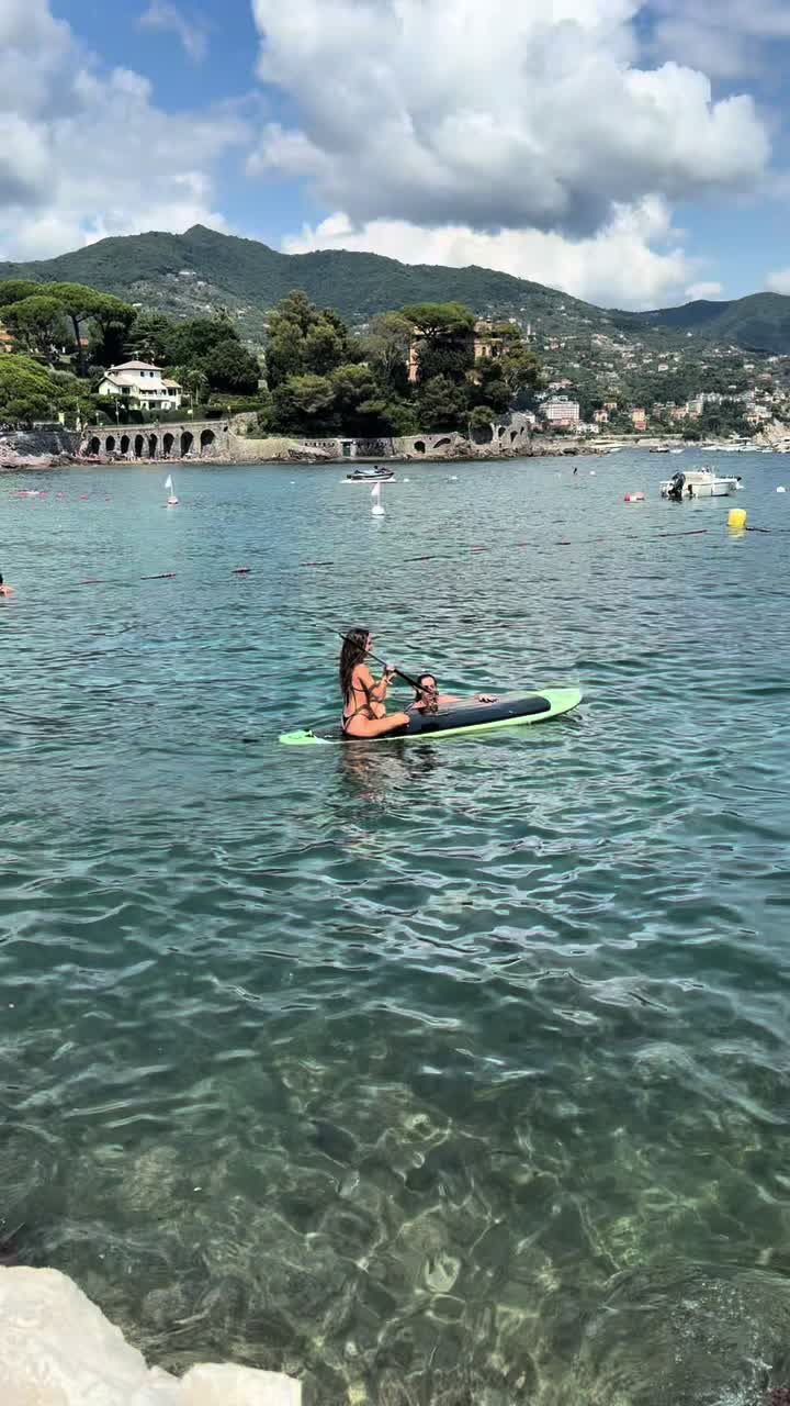 @Elisazuccarello