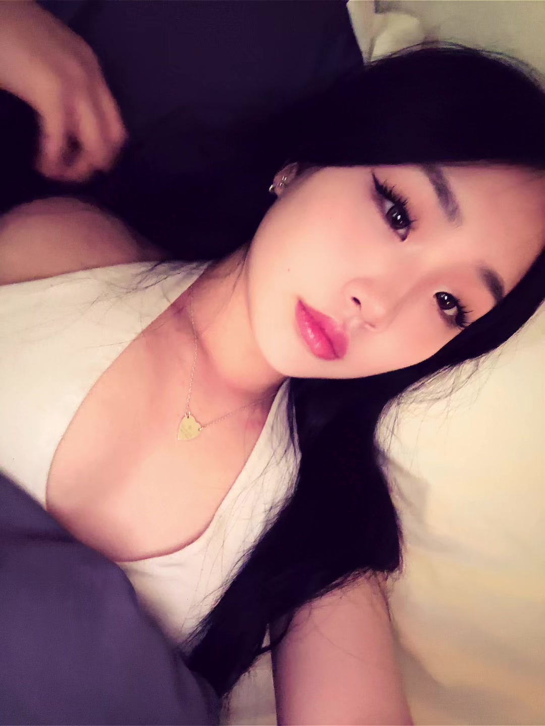 @🐰