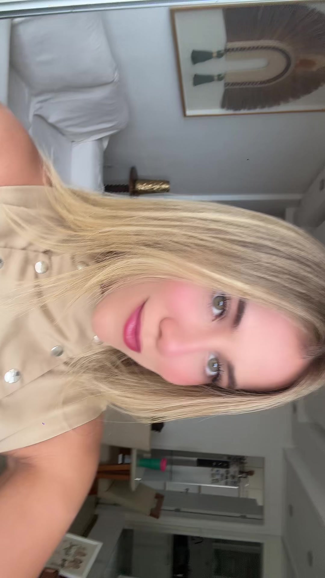 @LARISSA