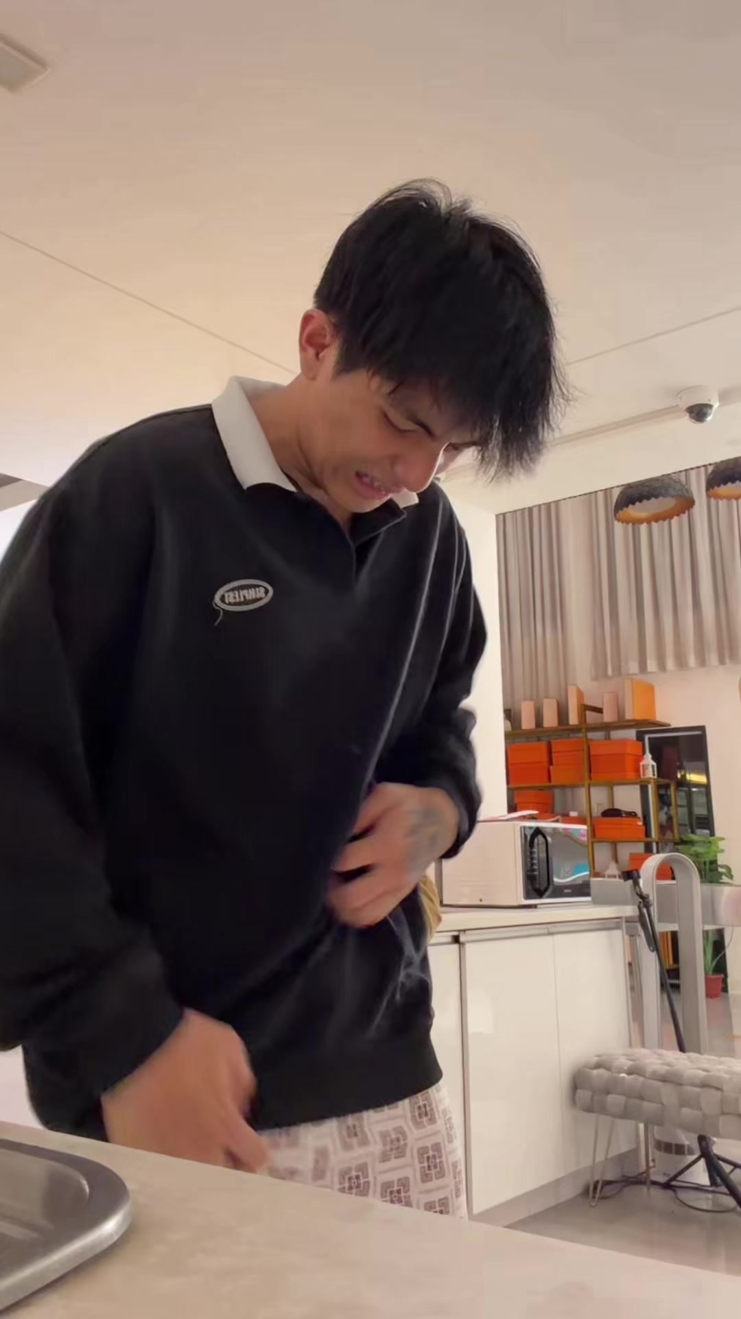 @H