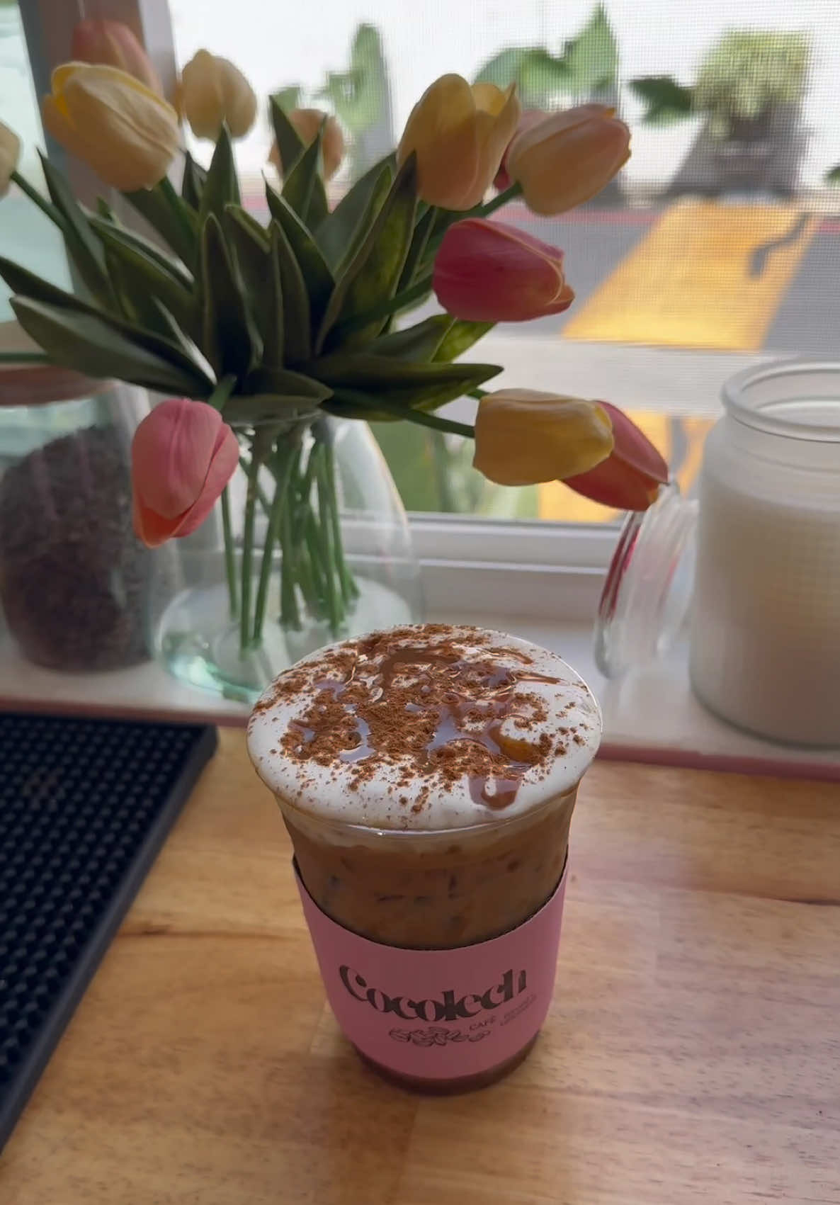 @cocolech_caf&eacute;
