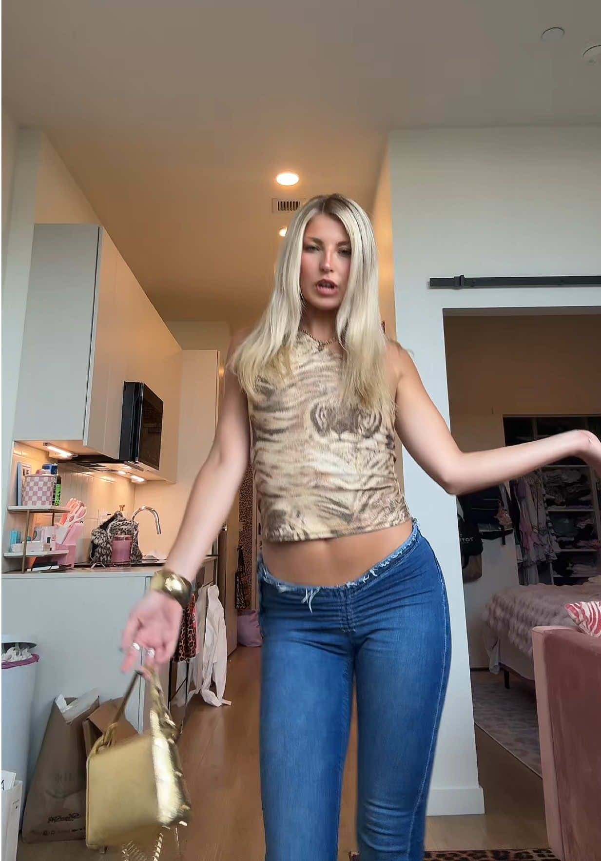 @erinenaylor