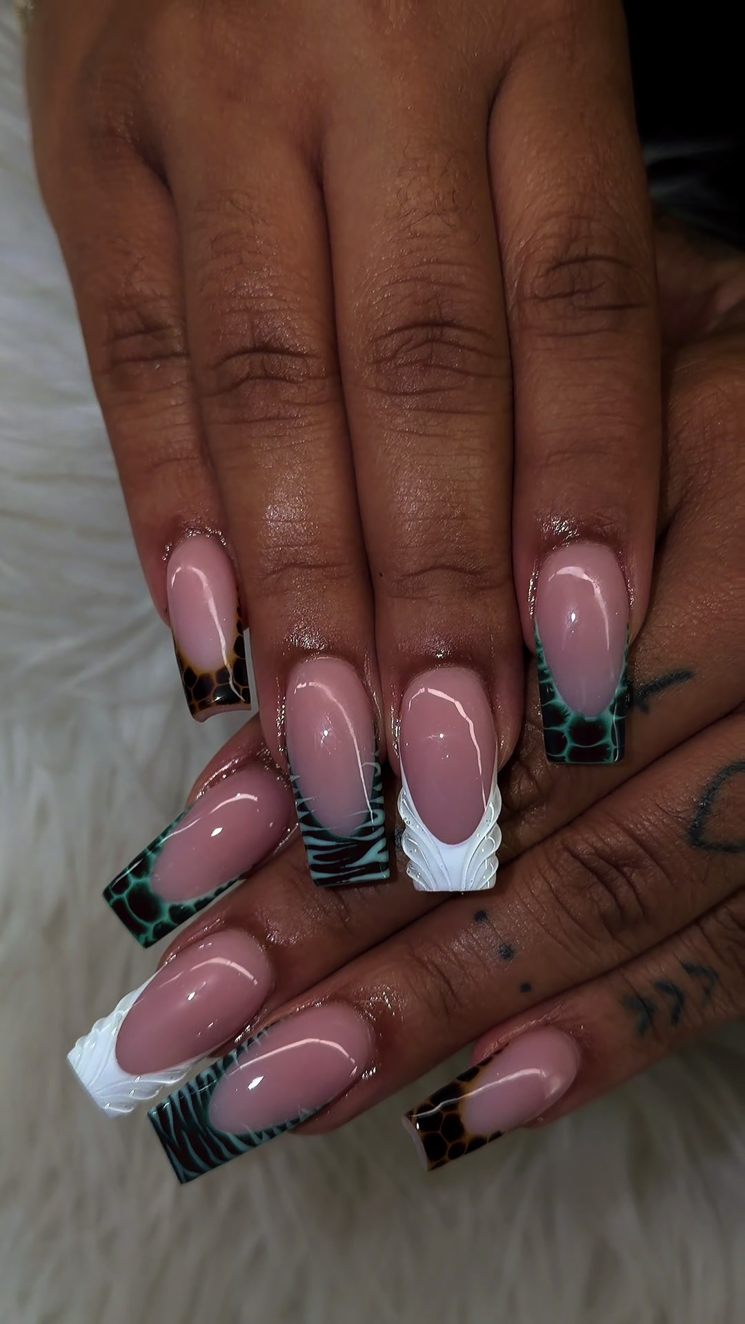 @Nina Pebbles ✨