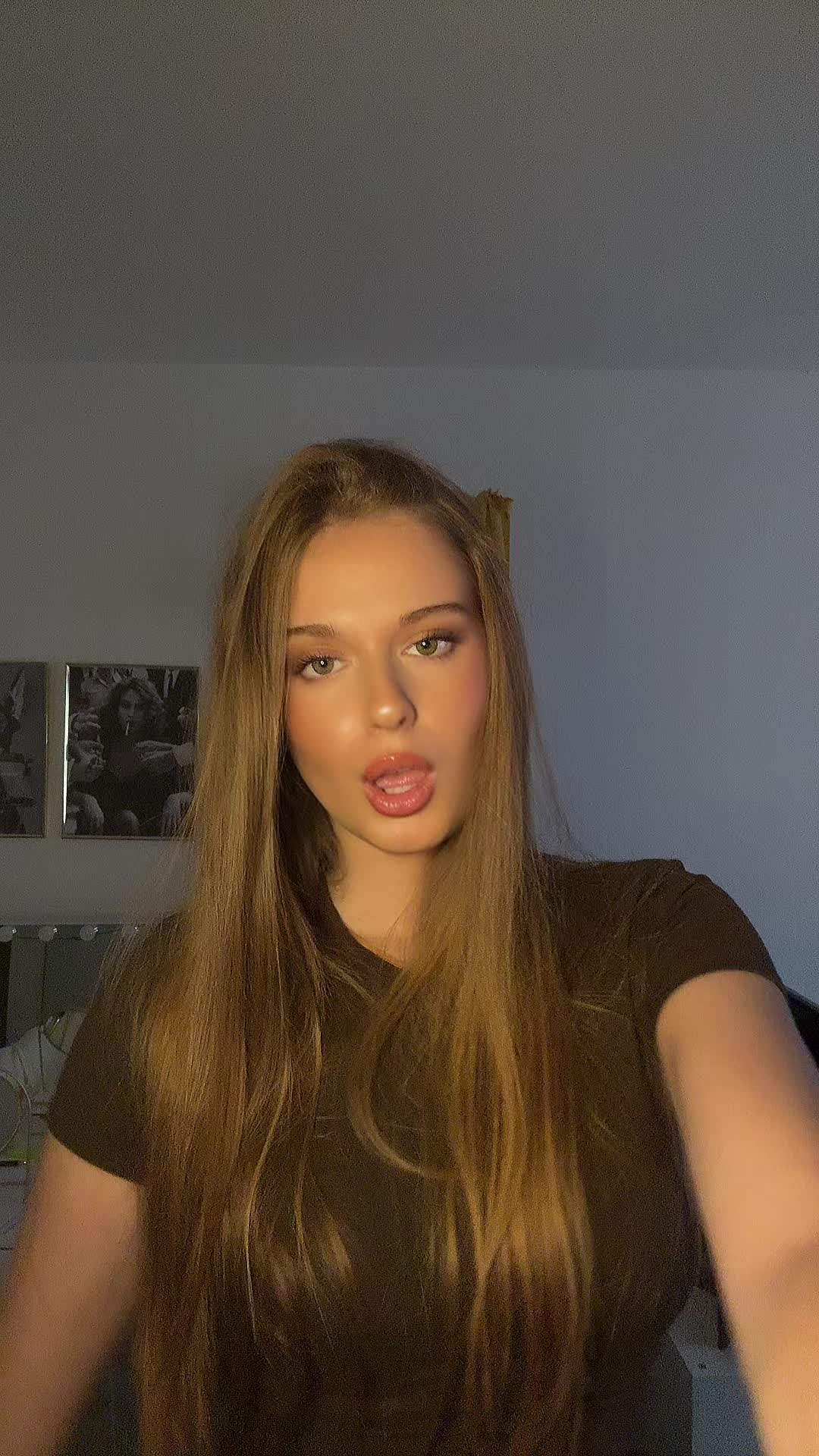 @elena