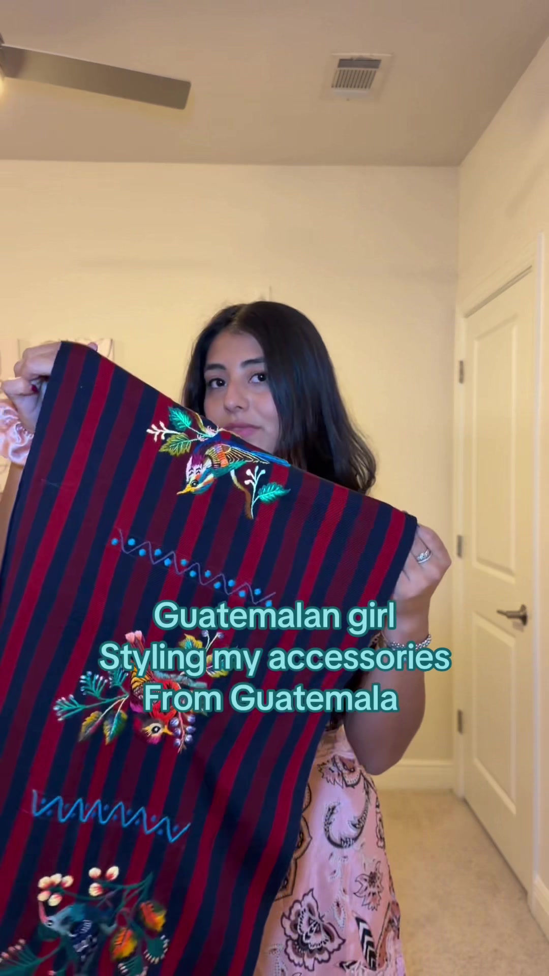 @Johanna | Latina Storyteller