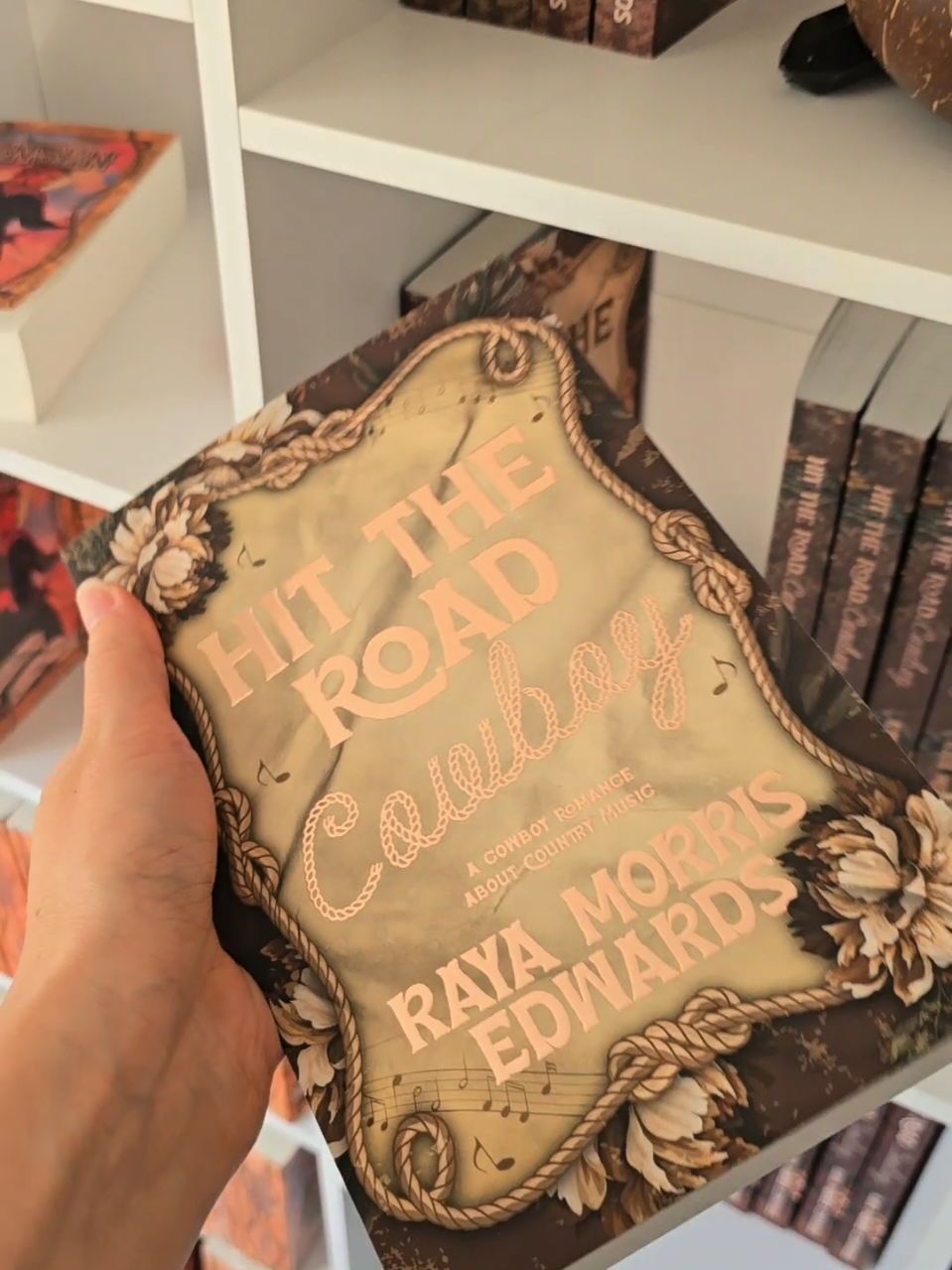 @rayamorrisedwards 📚