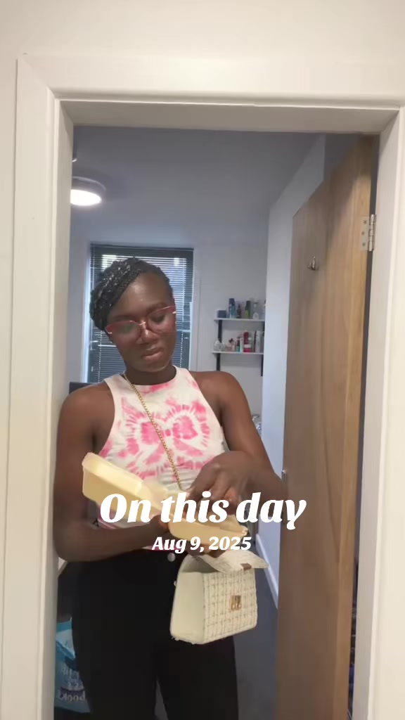 @adwoa_sandhy