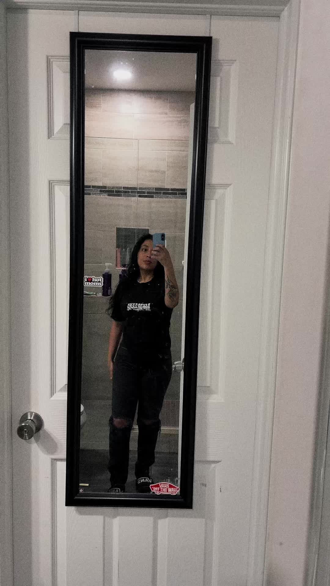 @_alejandraaa666
