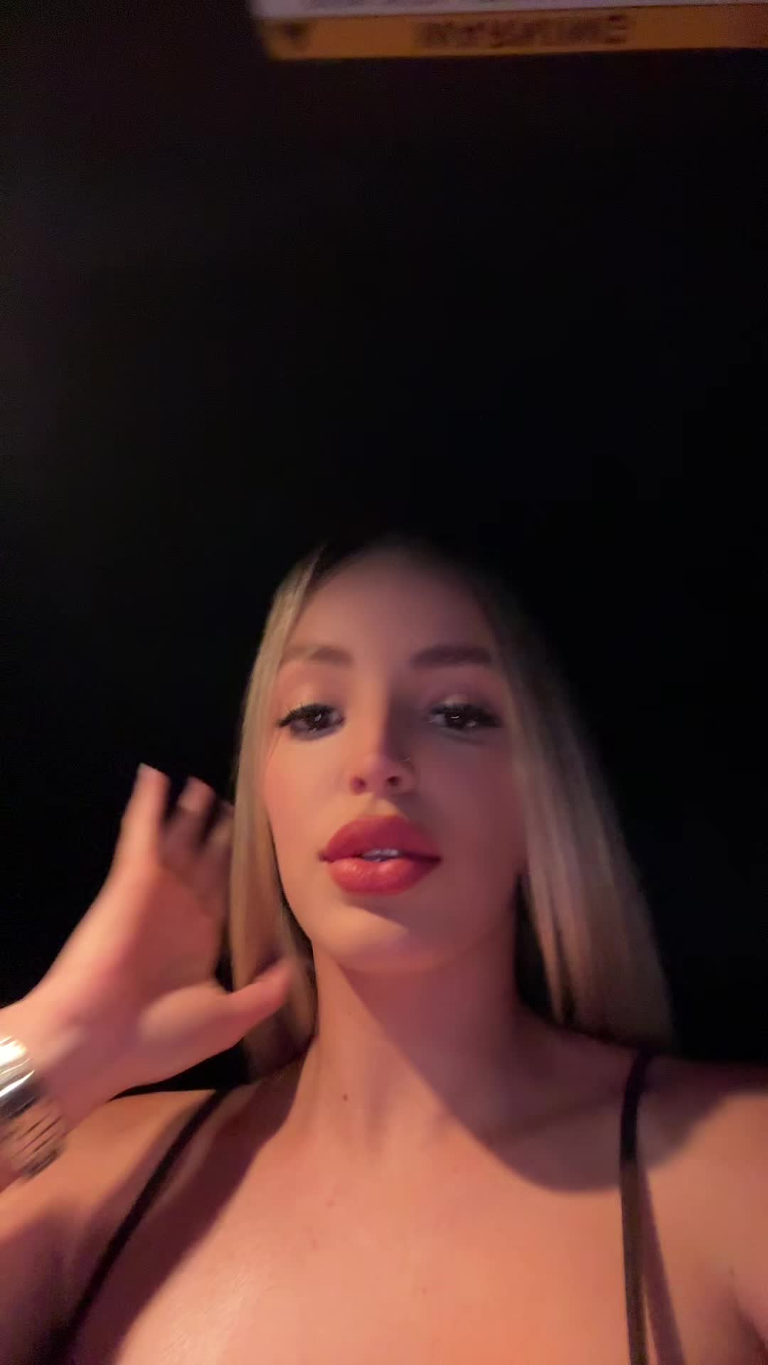 @Adriana Raquel