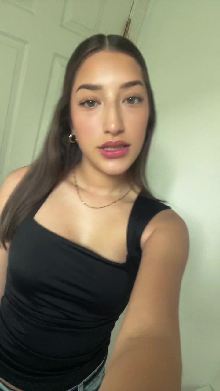 @Nayely