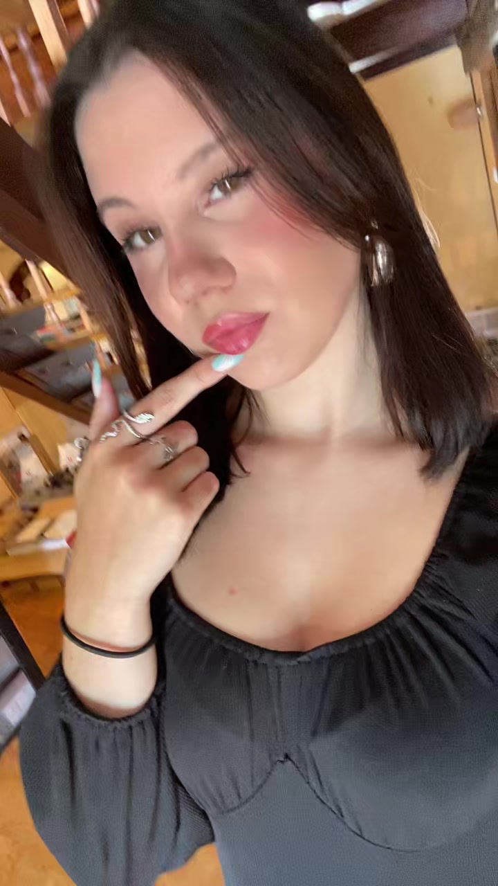 @ᥫ᭡cerise ᥫ᭡