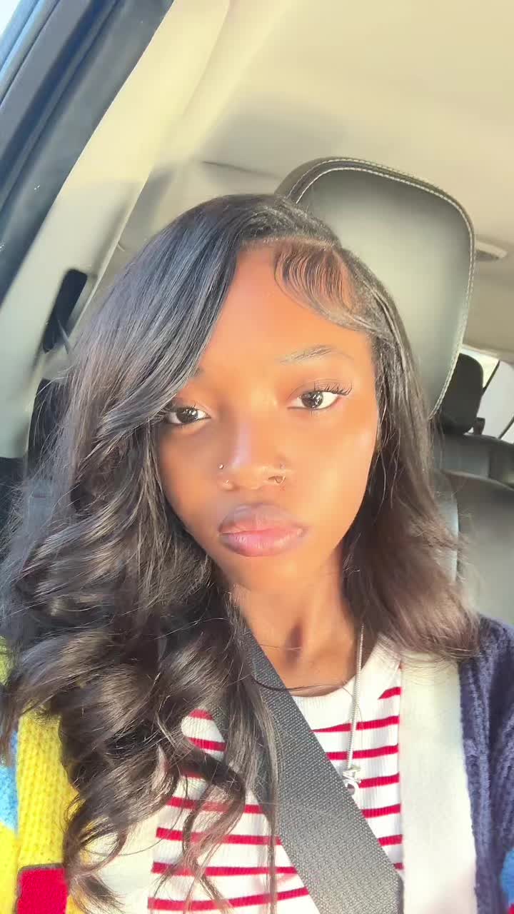 @moraa.