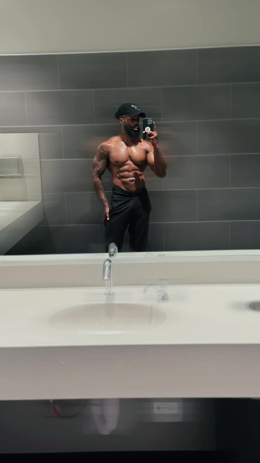 @firstname_leon