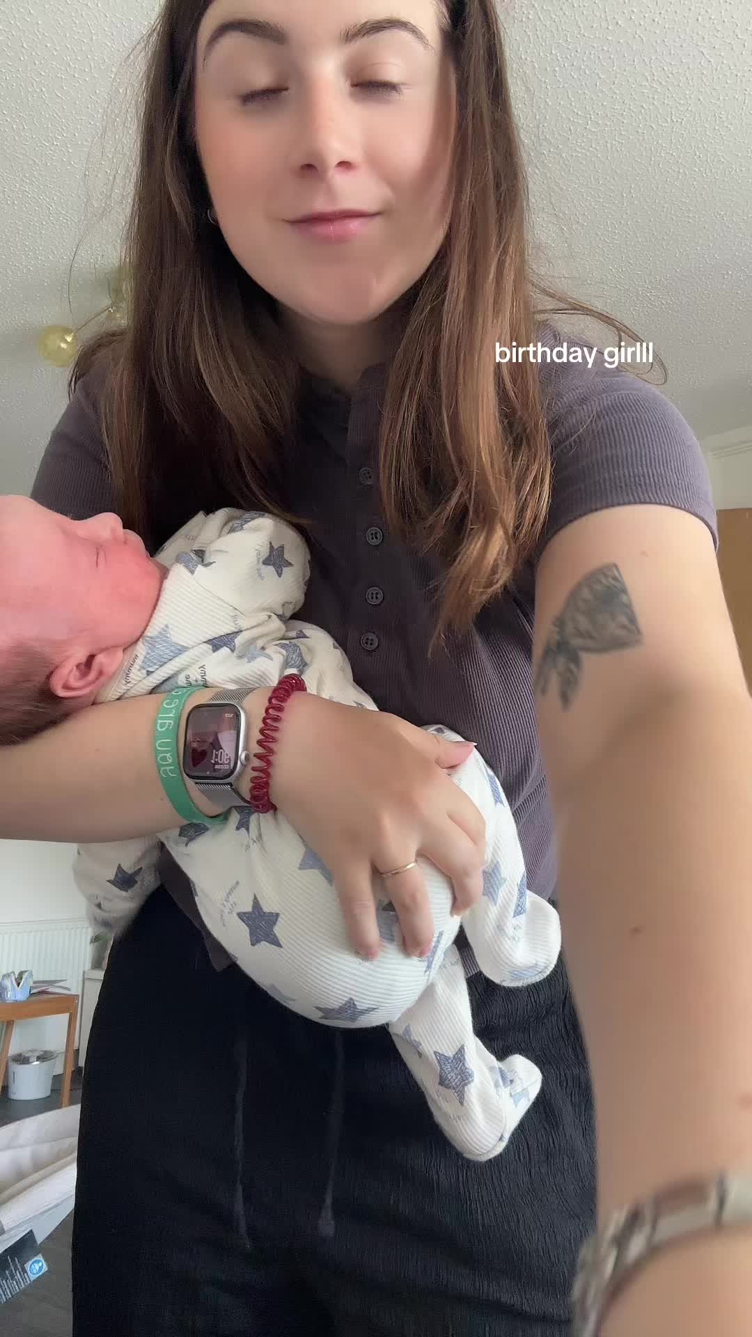 @izzyandtwo
