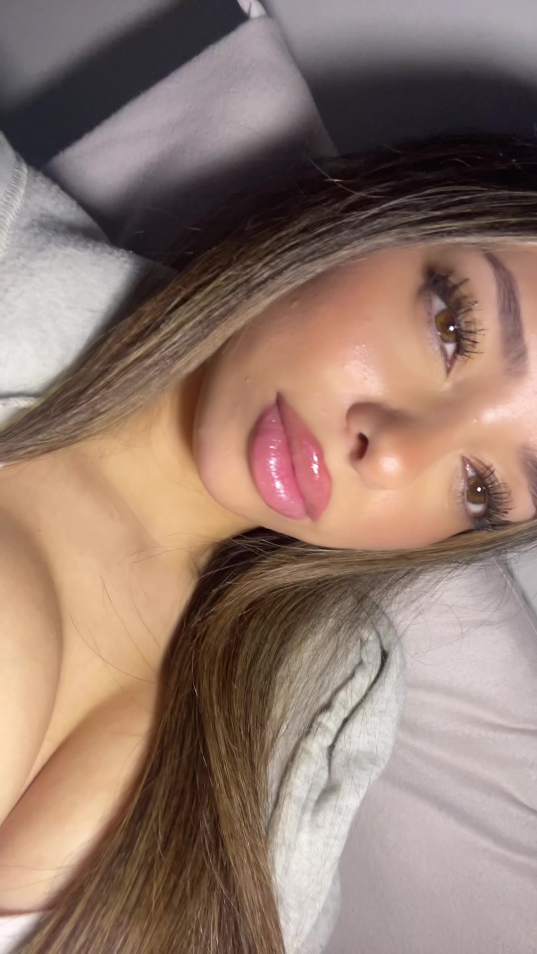 @Lucia Angelina🦢