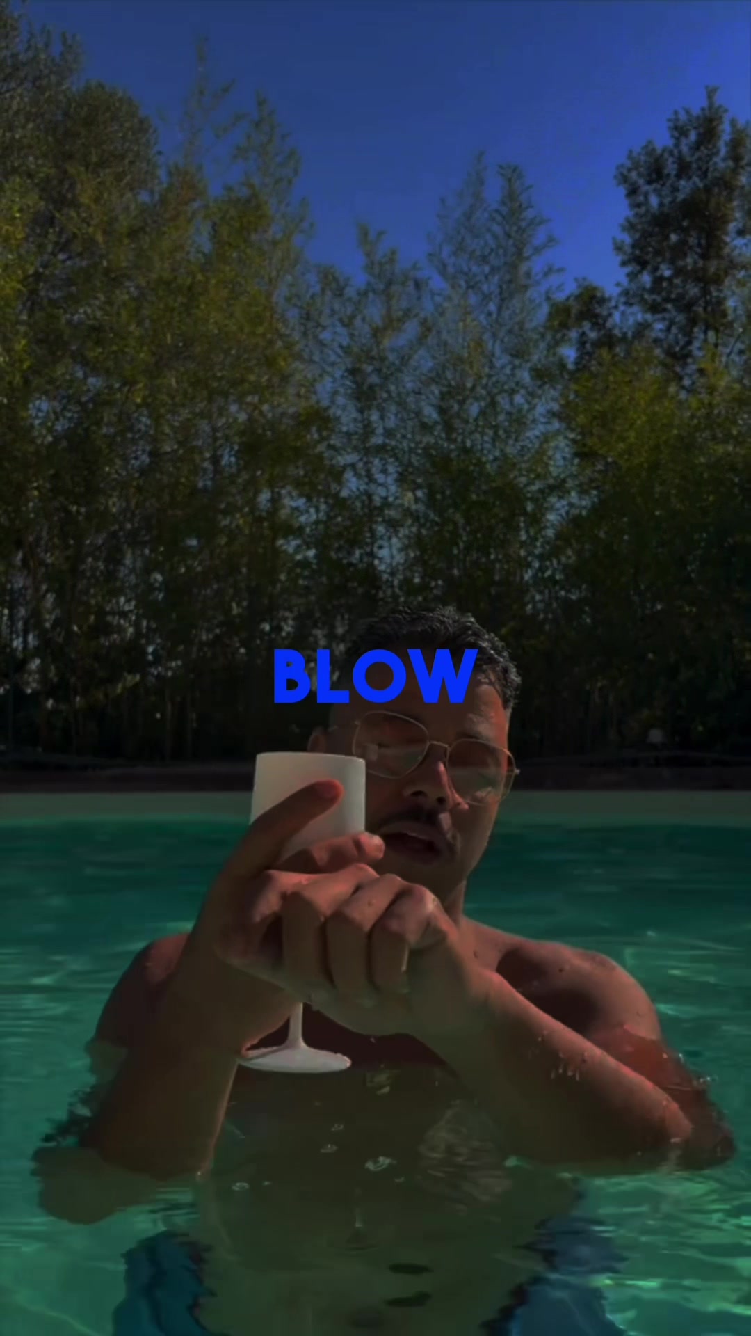 @️
