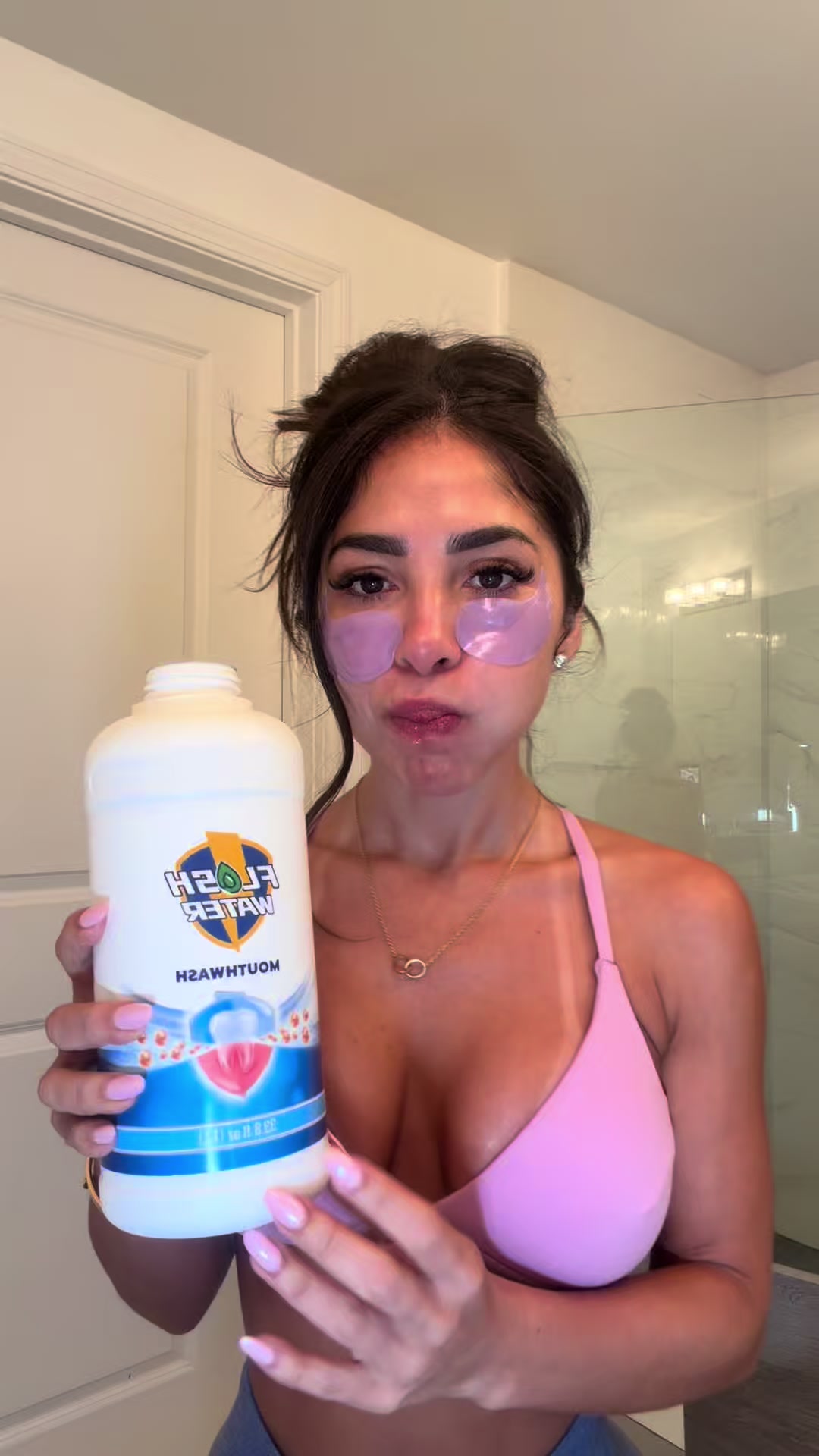@Alessandra Leon