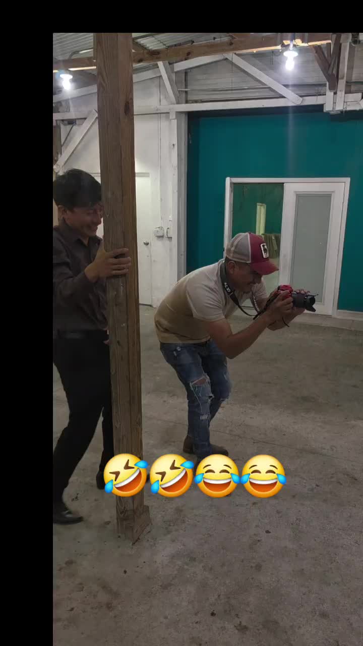 @L&oacute;pez