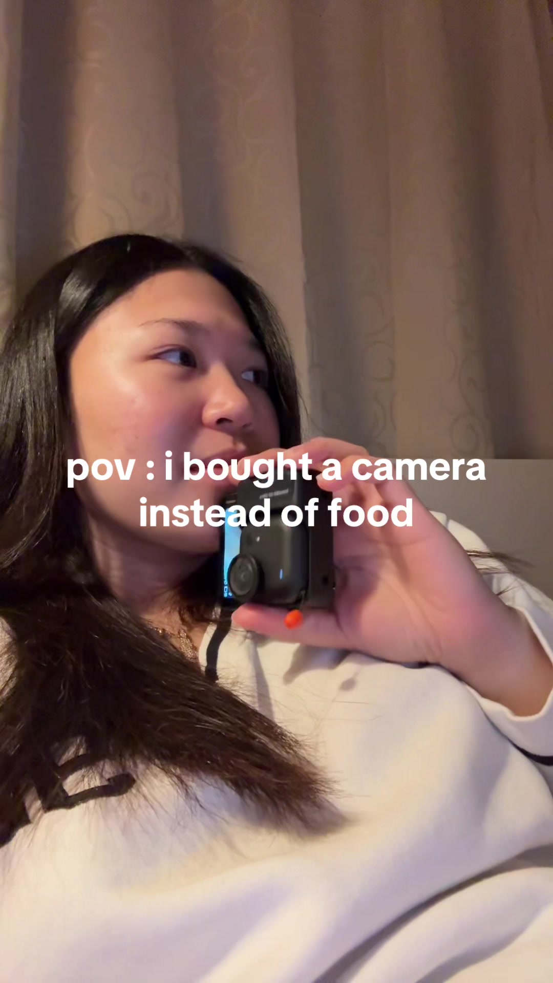 @julianamananes