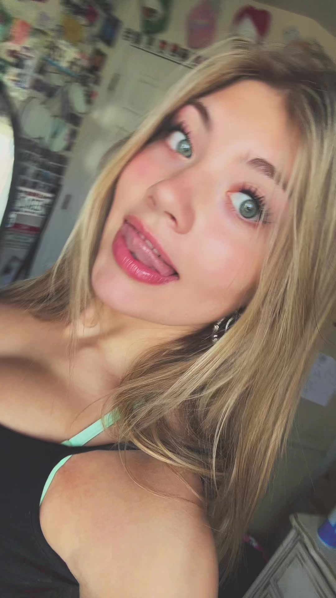 @hi