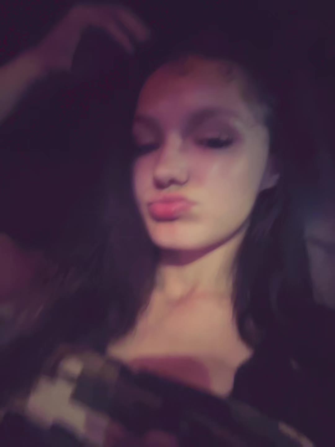@junebuggg😻