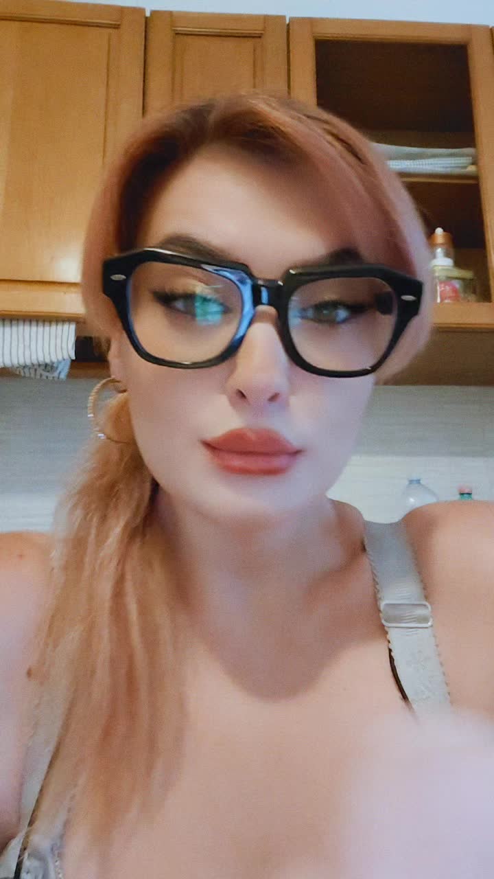@Vanessa 🤍💜🦋