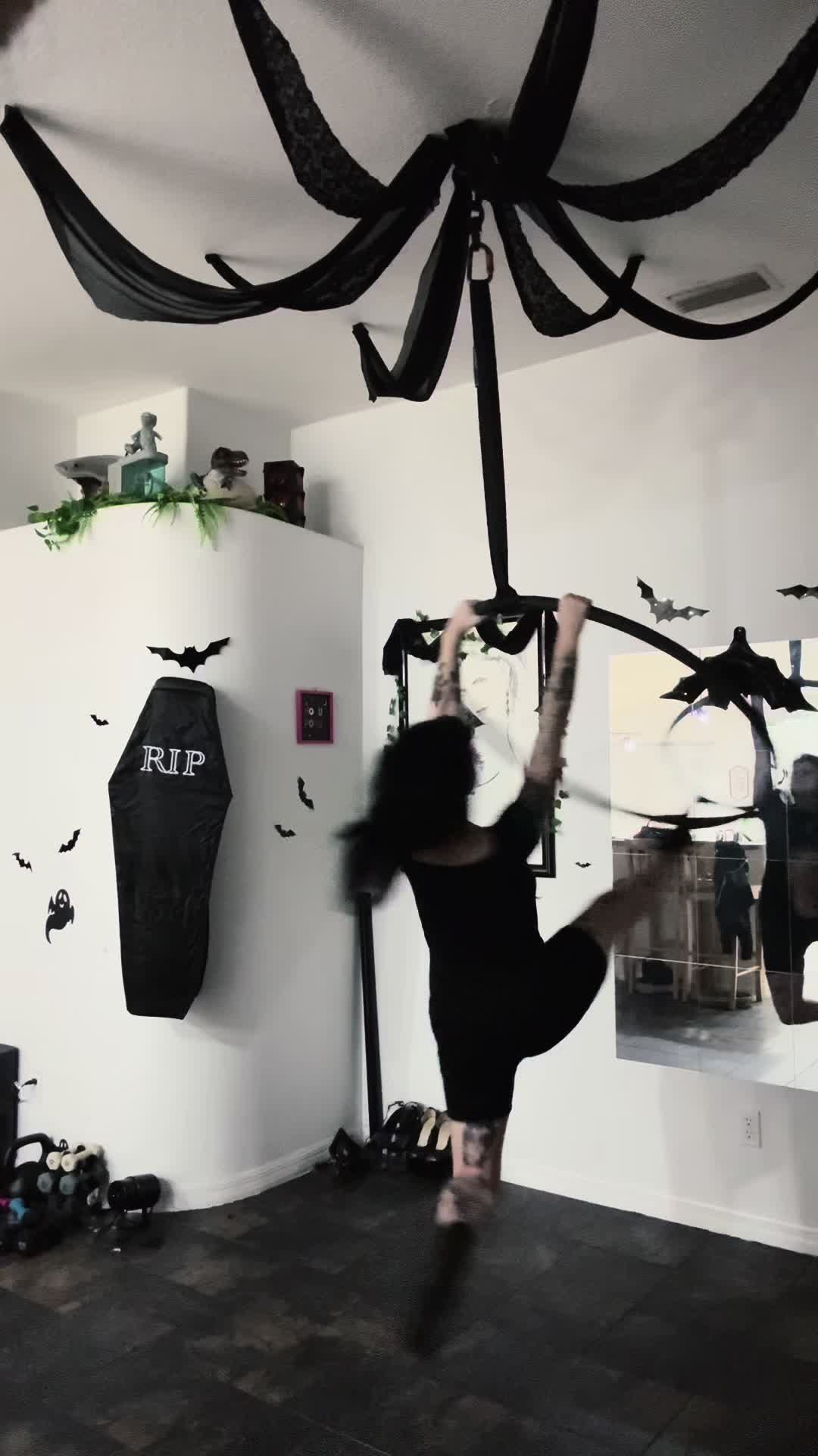 @Kobra🌛🦇