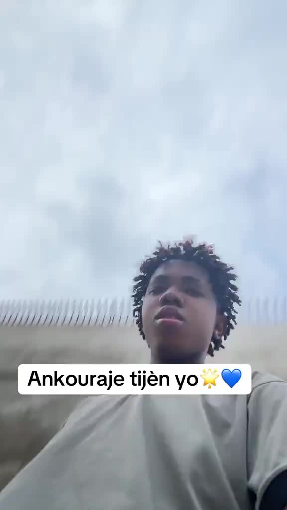 @✝️tichampagne18×4✝️