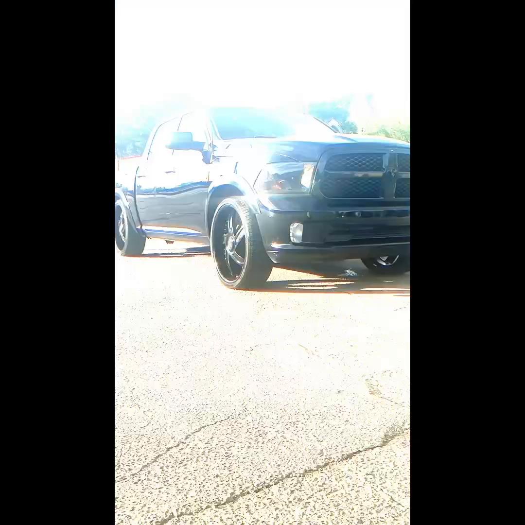@AwwManPhillips