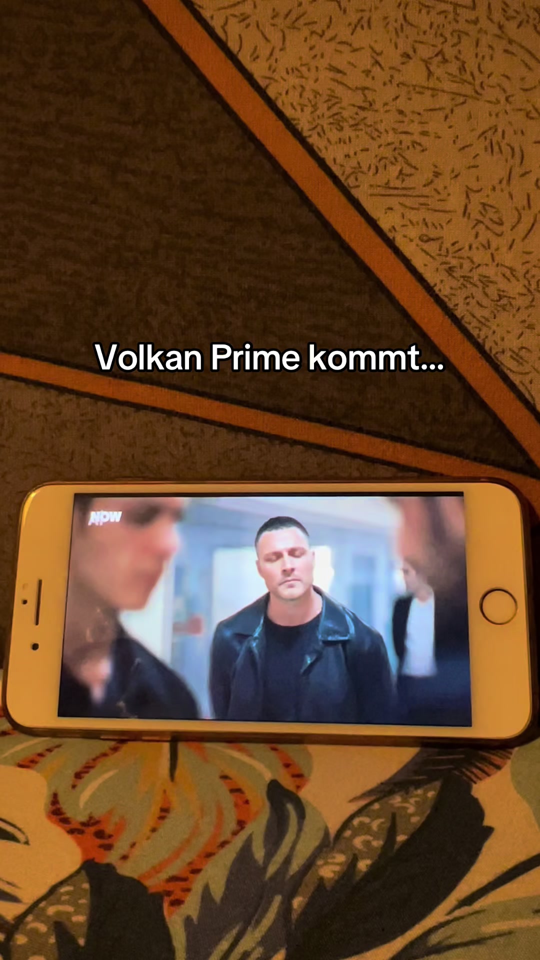 @𝐸min🇦🇿