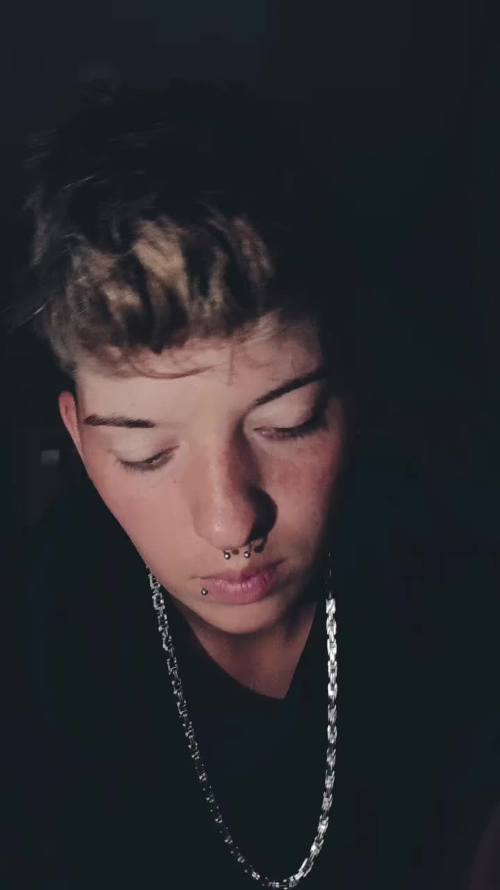 @Kingslowly