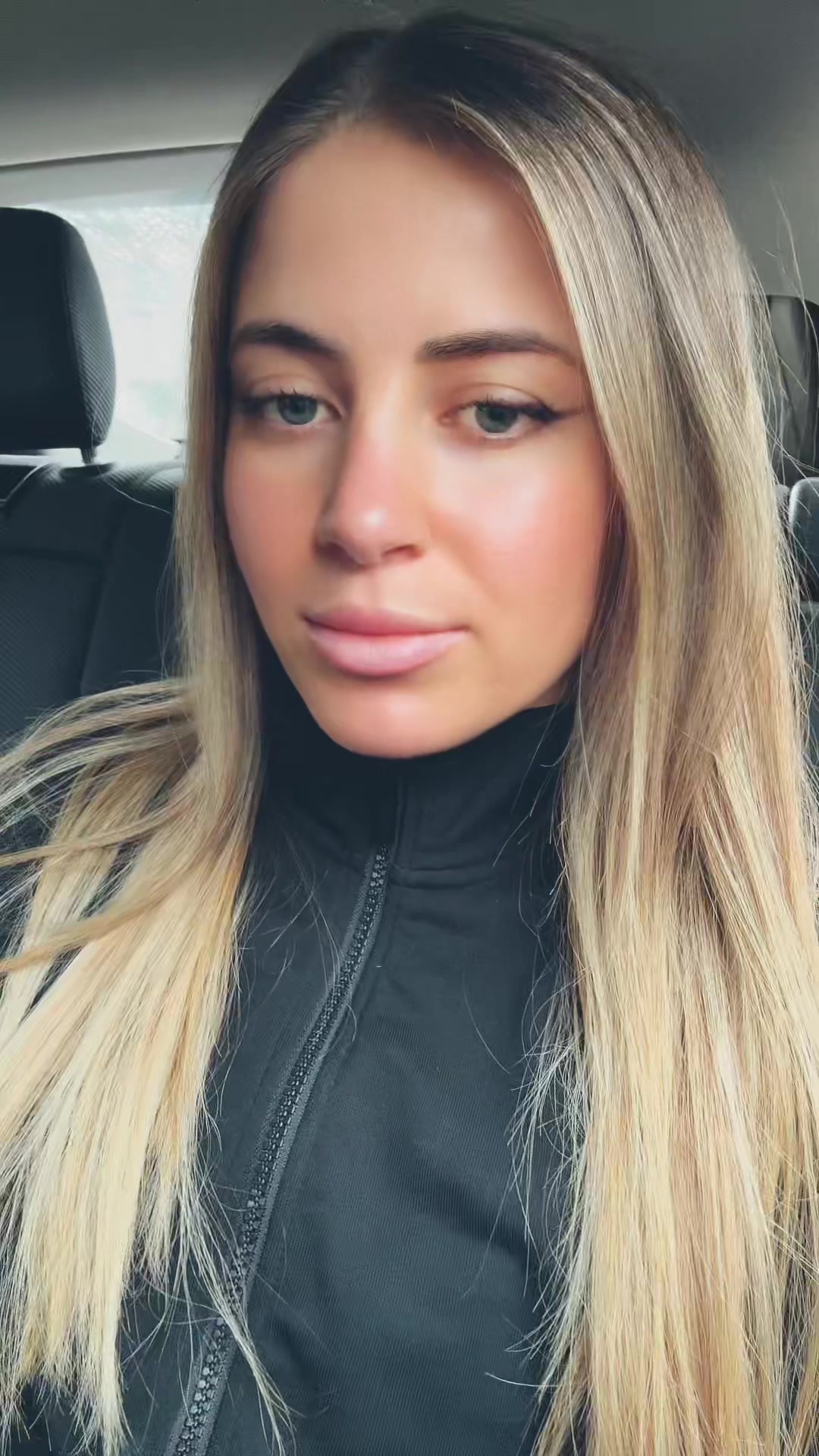 @Simona ✨