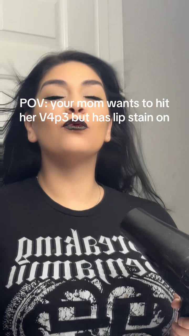 @𝔅𝔲𝔱𝔱𝔢𝔯𝔣𝔩𝔶🖤🩸